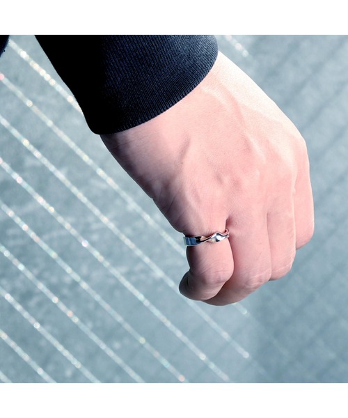 YArKA（ヤーカ）の「【YArKA/ヤーカ】silver925 1twist 4mm ring[1-2-1]/ひねり4mmリング シルバー925（リング・レディース・ゴールド/シルバー・#9/#11/#13）」の8枚目の写真