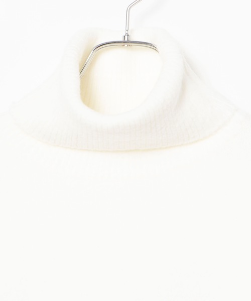 DING(ディング)の「DING/バイカラータートルニット(ニット/セーター・レディース・ホワイト/ブラック・FREE)」の10枚目の写真