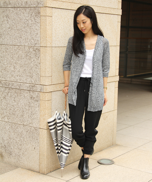 UNITED ARROWS(ユナイテッドアローズ)の「UAW レイン サイドゴアブーツ†‡◆(レインシューズ・レディース・ブラック/オフホワイト/ネイビー・36/37/38/39)」の9枚目の写真