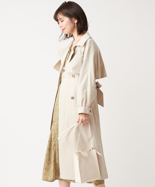 natural couture(ナチュラルクチュール)の「フレアヨーク女優トレンチコート(トレンチコート・レディース・ベージュ/ミント/ラベンダー/ライトベージュ・FREE)」の18枚目の写真