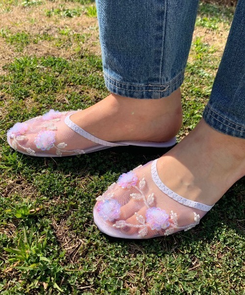 flower(フラワー)の「バケーションスリッパーズ(little flowers)(サンダル・レディース・ホワイト/ブラック/シルバー・36/37/38/39)」の4枚目の写真