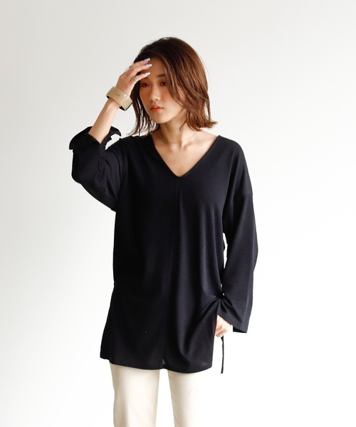 Auntie Rosa Holiday（アンティローザホリデー）の「Vネックスリットリブチュニック（Tシャツ/カットソー・レディース・ブラック/ネイビー/ナチュラル/ベージュ・FREE）」の3枚目の写真