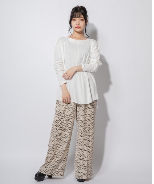 Mysa&Liina（ミーサリーナ）の「ステッチロングTシャツ（Tシャツ/カットソー・レディース・ブラック/ベージュ/オフホワイト/サックスブルー・M）」の6枚目の写真