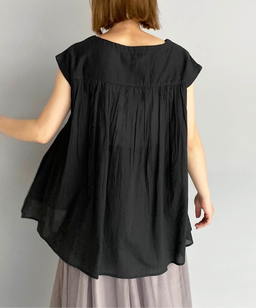 PICCIN(ピッチン)の「コットンボイルピンタックブラウス(シャツ/ブラウス・レディース・ブラック/ベージュ/オフホワイト/ピンク/ブルー/グリーン・M)」の16枚目の写真