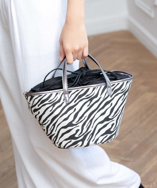 Edit Sheen（エディットシーン）の「デザインインナーバッグ付きPVCトート（トートバッグ・レディース・ベージュ/パイソン/ゼブラ・FREE）」の16枚目の写真