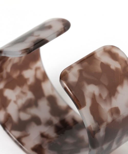 LAKOLE（ラコレ）の「マーブルバングル / LAKOLE（バングル/リストバンド・レディース・ホワイト/ブラウン/ライトブラウン/アイボリー・FREE）」の6枚目の写真