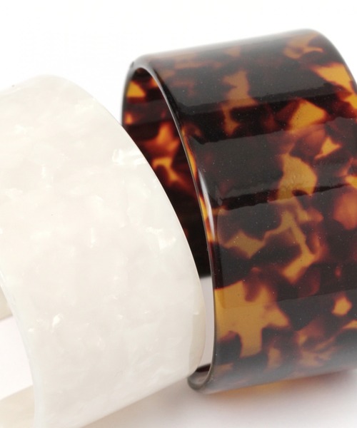 LAKOLE（ラコレ）の「マーブルバングル / LAKOLE（バングル/リストバンド・レディース・ホワイト/ブラウン/ライトブラウン/アイボリー・FREE）」の7枚目の写真