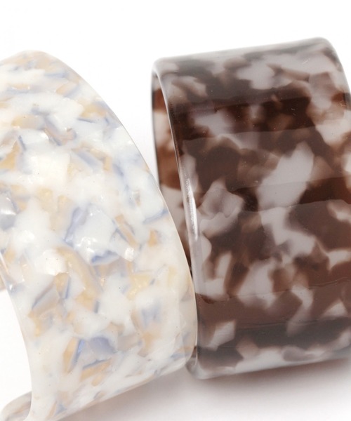 LAKOLE（ラコレ）の「マーブルバングル / LAKOLE（バングル/リストバンド・レディース・ホワイト/ブラウン/ライトブラウン/アイボリー・FREE）」の8枚目の写真