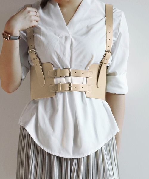 LA VORAGINE（ラ ヴォラジネ）の「サスペンダー太ベルト / ハーネス ワイドベルト（ベルト・レディース・ベージュ/ブラック/キャメル/イエロー系その他/ブラック系その他/ホワイト/ブラウン/シルバー・FREE）」の5枚目の写真