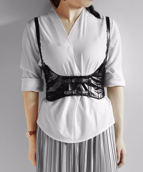 LA VORAGINE（ラ ヴォラジネ）の「サスペンダー太ベルト / ハーネス ワイドベルト（ベルト・レディース・ベージュ/ブラック/キャメル/イエロー系その他/ブラック系その他/ホワイト/ブラウン/シルバー・FREE）」の4枚目の写真