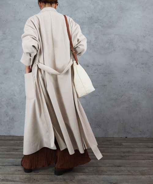 Riberry（リベリー）の「サイドスリットBIGロングコート（チェスターコート・レディース・ブラック/ブラウン/ブルー/アイボリー/モカ・MEDIUM/LARGE）」の17枚目の写真