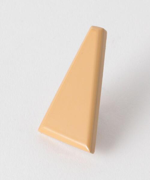 LOEFF(ロエフ)の「別注<Haute Joaillerie AKIO MORI(オート ジュエラー アキオ モリ)> 白漆 トライアングル イヤリング(イヤリング・レディース・オフホワイト・FREE)」の2枚目の写真