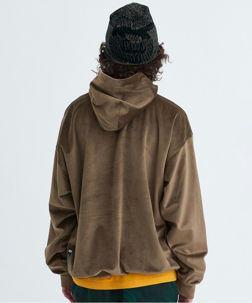 ★手元在庫割引★LMC★VELOUR FN OVERSIZED HOODIE_2色 LMCの「【LMC】VELOUR FN OVERSIZED HOODIE / ベロア FN ロゴ