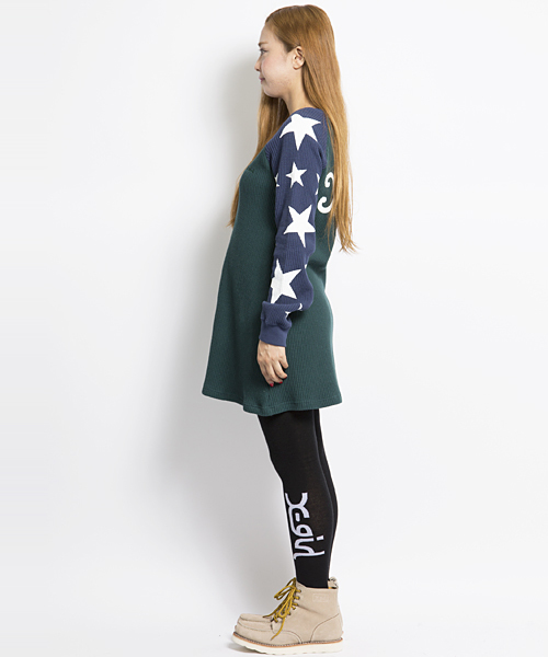 X-girl（エックスガール）の「WAFFLE L/S DRESS（ワンピース・レディース・ブラック/アッシュ/グリーン・1/2）」の5枚目の写真