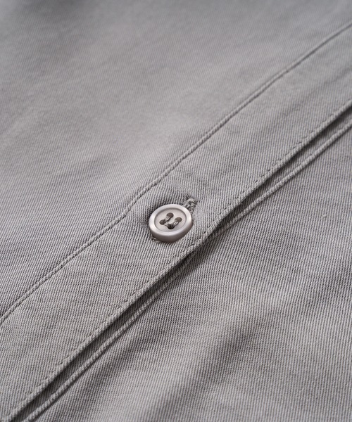 WHO'S WHO gallery（フーズフーギャラリー）の「ダメージショートシャツ（シャツ/ブラウス・レディース・ライトグレー/ブラック/ブラウン/オフホワイト/カーキ/ブルー/グリーン/アイボリー/ブラック系その他/グレー・FREE）」の13枚目の写真