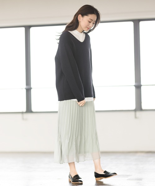 LEPSIM（レプシィム）の「コインローファー　929501（ローファー・レディース・ブラック/グレイッシュベージュ・MEDIUM/LARGE）」の3枚目の写真