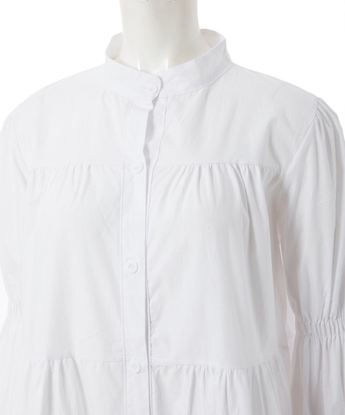 fifth calin（フィフスカラン）の「ジュリエットスリーブノーカラーシャツワンピース（ワンピース・レディース・ホワイト/ベージュ・MEDIUM）」の11枚目の写真