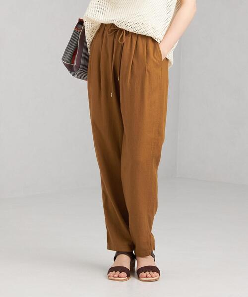 green label relaxing（グリーンレーベルリラクシング）の「[ブリーズリネンパンツ]CFC LI/VIS イージー テーパード パンツ <36・38サイズ>（その他パンツ・レディース・ブラック/ピンク/ナチュラル/ケリー/ブラウン・38/36）」の22枚目の写真