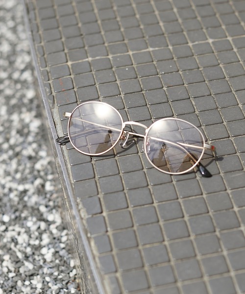 KATHARINE HAMNETT LONDON （キャサリンハムネットロンドン）の「KATHARINE HAMNETT LONDON/キャサリンハムネットロンドン サングラス メタルボストン（サングラス・レディース・ピンクゴールド・FREE）」の2枚目の写真