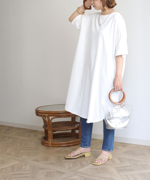 HER CLOSET（ハークローゼット）の「【HERCLOSET】7オンスヘビーウェイトコットンバックスリットTシャツワンピース（ワンピース・レディース・ブラック/チャコールグレー/ベージュ/ブルー/パープル/ホワイト・M）」の14枚目の写真