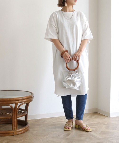 HER CLOSET（ハークローゼット）の「【HERCLOSET】7オンスヘビーウェイトコットンバックスリットTシャツワンピース（ワンピース・レディース・ブラック/チャコールグレー/ベージュ/ブルー/パープル/ホワイト・M）」の16枚目の写真