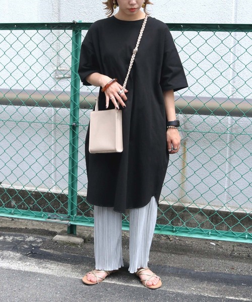 HER CLOSET（ハークローゼット）の「【HERCLOSET】7オンスヘビーウェイトコットンバックスリットTシャツワンピース（ワンピース・レディース・ブラック/チャコールグレー/ベージュ/ブルー/パープル/ホワイト・M）」の18枚目の写真