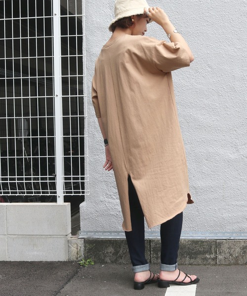 HER CLOSET（ハークローゼット）の「【HERCLOSET】7オンスヘビーウェイトコットンバックスリットTシャツワンピース（ワンピース・レディース・ブラック/チャコールグレー/ベージュ/ブルー/パープル/ホワイト・M）」の13枚目の写真