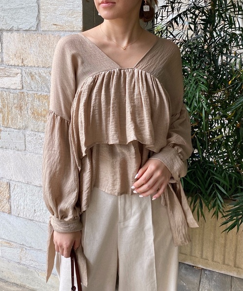 StyleSea(スタイルシー)の「ティアードフリル深Vネックトップス(袖リボン)(シャツ/ブラウス・レディース・オフホワイト/ブラック/ベージュ・FREE)」の17枚目の写真