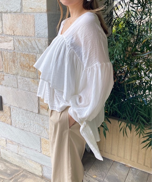 StyleSea(スタイルシー)の「ティアードフリル深Vネックトップス(袖リボン)(シャツ/ブラウス・レディース・オフホワイト/ブラック/ベージュ・FREE)」の8枚目の写真
