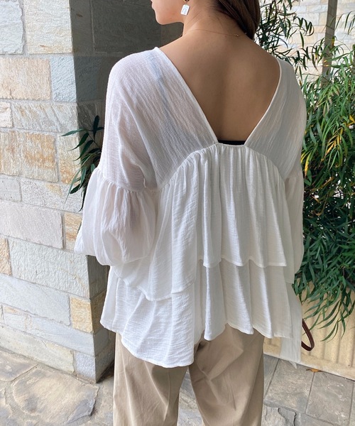 StyleSea(スタイルシー)の「ティアードフリル深Vネックトップス(袖リボン)(シャツ/ブラウス・レディース・オフホワイト/ブラック/ベージュ・FREE)」の10枚目の写真
