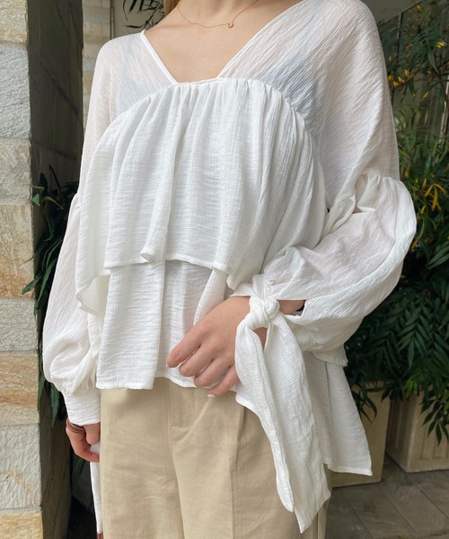 StyleSea(スタイルシー)の「ティアードフリル深Vネックトップス(袖リボン)(シャツ/ブラウス・レディース・オフホワイト/ブラック/ベージュ・FREE)」の13枚目の写真