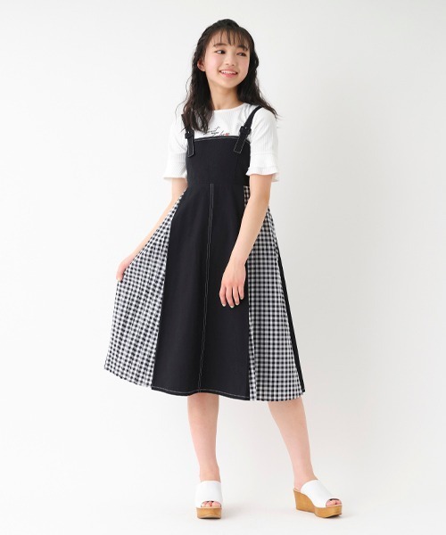 Lindsay（リンジィ）の「サイドプリーツジャンパースカート（ジャンパースカート・キッズ・ブラック/サックスブルー/ピンク・150cm/160cm/140cm）」の2枚目の写真