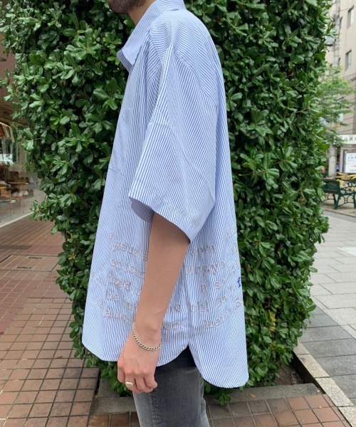 LUSOR(ルーソル)の「LUSOR(ルーソル)刺繍BIGシャツ(シャツ/ブラウス・メンズ・ホワイト/ブラック/ブルー・FREE)」の12枚目の写真