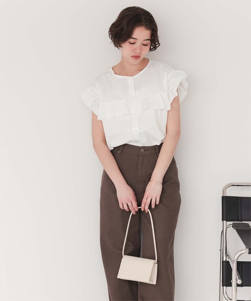 titivate（ティティベイト）の「フレンチスリーブフリルブラウス（シャツ/ブラウス・レディース・ベージュ系その他/ブラック/オフホワイト/ブルー系その他/グリーン系その他/ブラック系その他/ネイビー・S/M）」の14枚目の写真