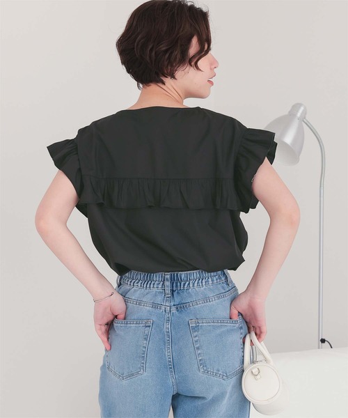 titivate（ティティベイト）の「フレンチスリーブフリルブラウス（シャツ/ブラウス・レディース・ベージュ系その他/ブラック/オフホワイト/ブルー系その他/グリーン系その他/ブラック系その他/ネイビー・S/M）」の18枚目の写真