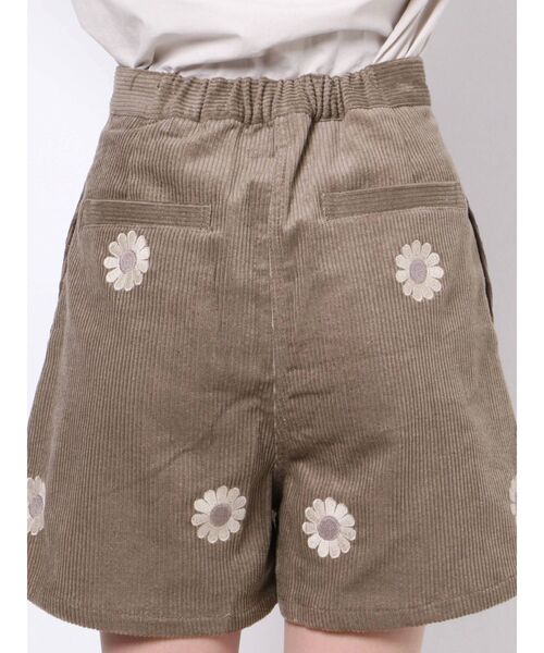 merry jenny(メリージェニー)の「コール刺繍ショートパンツ(その他パンツ・レディース・ブラック/ブラウン/アイボリー・FREE)」の4枚目の写真