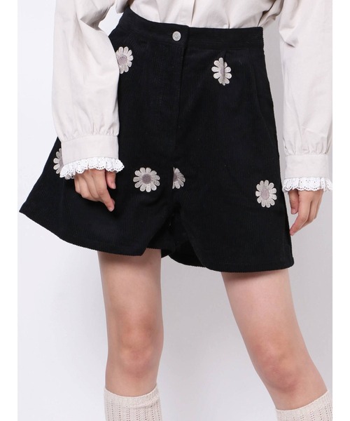 merry jenny(メリージェニー)の「コール刺繍ショートパンツ(その他パンツ・レディース・ブラック/ブラウン/アイボリー・FREE)」の5枚目の写真