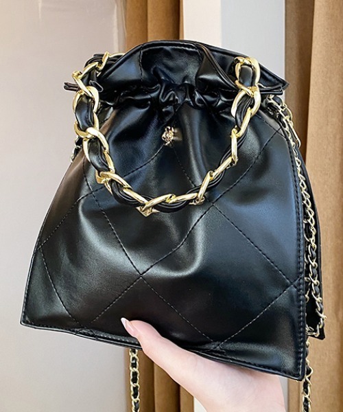 ACT（アクト）の「PUレザー キルティング チェーンショルダーバッグ 巾着バッグ（ショルダーバッグ・レディース・ホワイト/ブラック/ダークブラウン/ブラウン/ライトブラウン・FREE）」の12枚目の写真