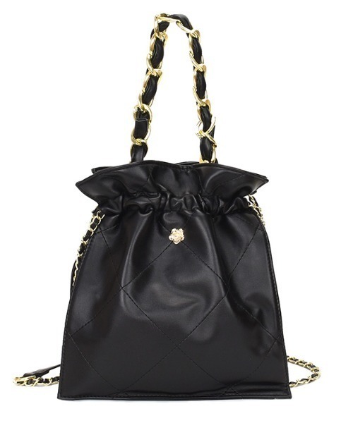 ACT（アクト）の「PUレザー キルティング チェーンショルダーバッグ 巾着バッグ（ショルダーバッグ・レディース・ホワイト/ブラック/ダークブラウン/ブラウン/ライトブラウン・FREE）」の13枚目の写真