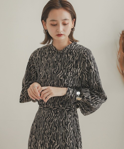 SENSE OF PLACE by URBAN RESEARCH（センスオブプレイスバイアーバンリサーチ）の「ソフトストライプタックスリーブシャツ（Tシャツ/カットソー・レディース・ブラック系その他/グリーン系その他/ベージュ系その他・ONE）」の15枚目の写真