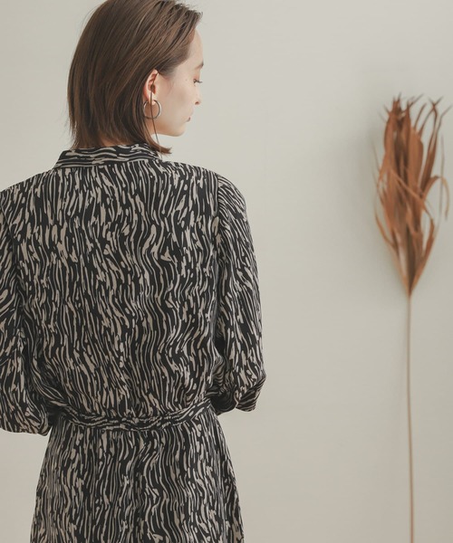 SENSE OF PLACE by URBAN RESEARCH（センスオブプレイスバイアーバンリサーチ）の「ソフトストライプタックスリーブシャツ（Tシャツ/カットソー・レディース・ブラック系その他/グリーン系その他/ベージュ系その他・ONE）」の17枚目の写真