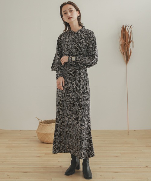 SENSE OF PLACE by URBAN RESEARCH（センスオブプレイスバイアーバンリサーチ）の「ソフトストライプタックスリーブシャツ（Tシャツ/カットソー・レディース・ブラック系その他/グリーン系その他/ベージュ系その他・ONE）」の20枚目の写真