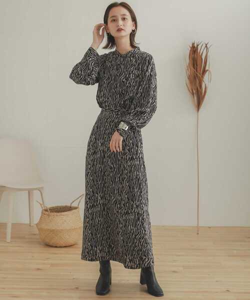 SENSE OF PLACE by URBAN RESEARCH（センスオブプレイスバイアーバンリサーチ）の「ソフトストライプタックスリーブシャツ（Tシャツ/カットソー・レディース・ブラック系その他/グリーン系その他/ベージュ系その他・ONE）」の21枚目の写真