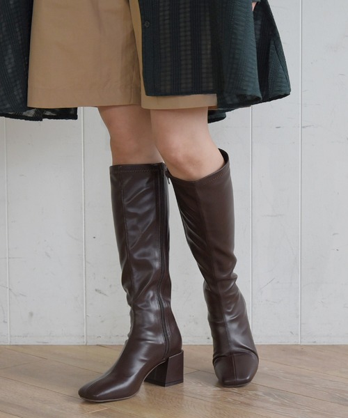 sango（sango）の「スクエアトゥヒールストレッチロングブーツ（ブーツ・レディース・ダークブラウン/アイボリー/ブラック/グレイッシュベージュ・3L/L/S/LL/M/SS）」の20枚目の写真