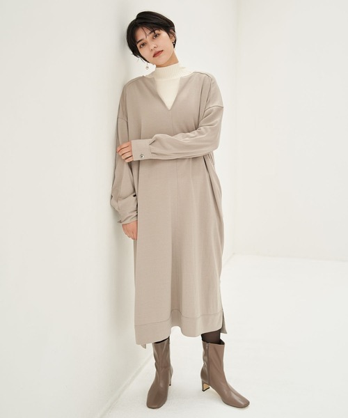 YECCA VECCA（イェッカヴェッカ）の「・ヘリンボーン柄カットソーワンピース＊（ワンピース・レディース・ブラック/カーキ/グレイッシュベージュ・FREE）」の3枚目の写真