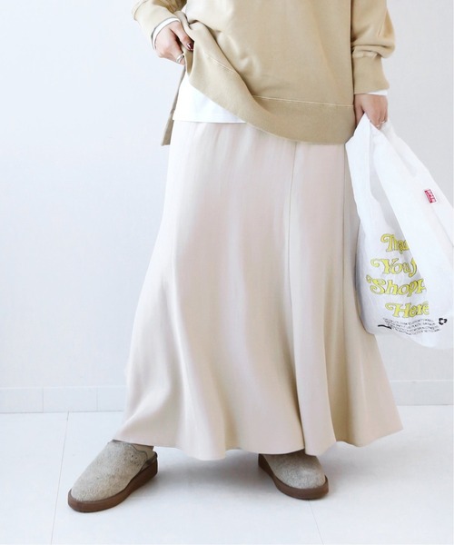 JOURNAL STANDARD relume（ジャーナルスタンダード　レリューム）の「《追加3》フィブリルレーヨンポリエステルマーメイドスカート◆（スカート・レディース・ブラック/ベージュ・38/36）」の4枚目の写真