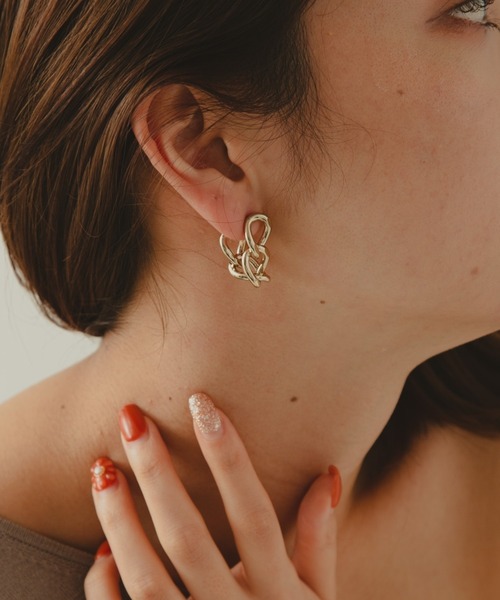 COLOR TOKYO ACCESSORIES(カラートウキョウアクセサリー)の「チェーンピアス(ピアス(両耳用)・レディース・シルバー/ゴールド・FREE)」の1枚目の写真