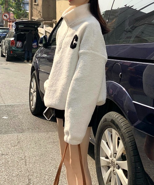 MANGROVE（マングローブ）の「ハイネックハーフジップボアプルオーバー（その他アウター・レディース・ベージュ/アイボリー・FREE）」の4枚目の写真