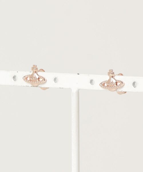 Vivienne Westwood(ヴィヴィアンウエストウッド)の「【Vivienne Westwood】ロゴモチーフピアス 62010015(ピアス(両耳用)・レディース・シルバー/ゴールド・FREE)」の1枚目の写真