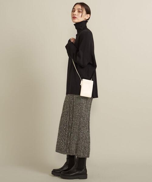 BEAUTY&YOUTH UNITED ARROWS(ビューティーアンドユースユナイテッドアローズ)の「BY レザージップウォレットショルダー ∴(財布・レディース・ブラック/オフホワイト/ライラック・FREE)」の9枚目の写真